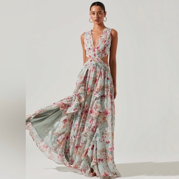 ASTR The Label • Noya Floral Cutout maxi dress - Picture 3 of 11